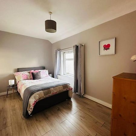 Gaeltacht Quarter Cosy Home Belfast Kültér fotó